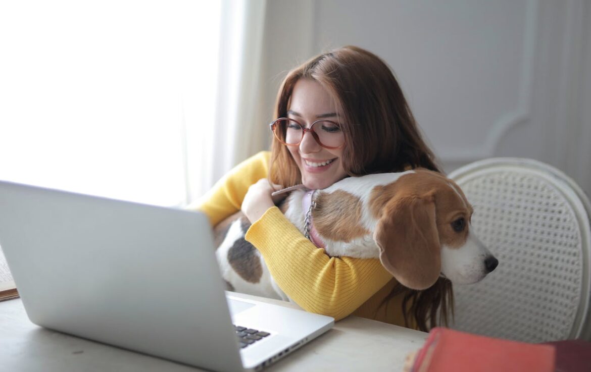 Couponing For Furry Friends – How to Score Big Savings on Online Pet Supplies